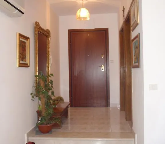 Διαμέρισμα Mara *