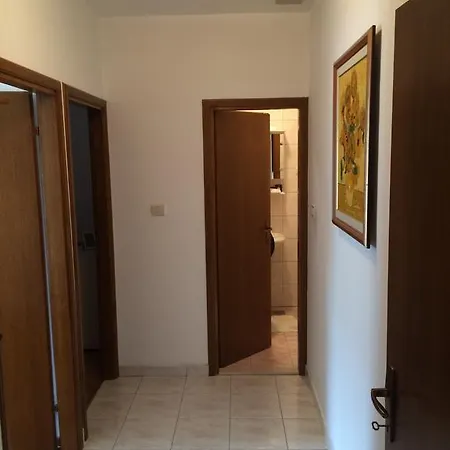 Mara Apartment *